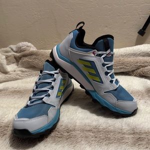 Adidas hiking Terrex Traxion women size 8.5 light Blue